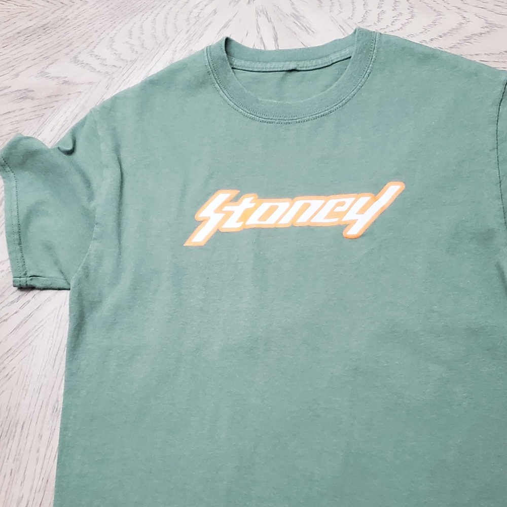 Stoney green tshirt with logo and graphics on the back size small - Picture 3 of 4